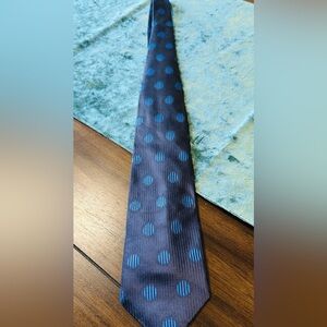 Classic Blue and Black Silk Tie with Dotted Pattern